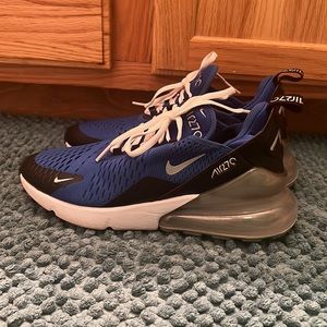 Royal blue Nike 270!!